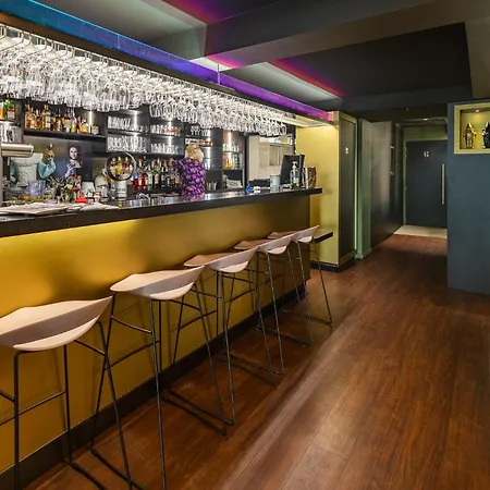 Brit Hotel, & Restaurant - Colmar Est بيشويرْ
