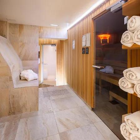 Brit Hotel, & Restaurant - Colmar Est 호텔 3*