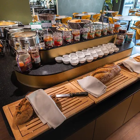 Brit Hotel, & Restaurant - Colmar Est فندق 3*