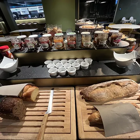 Brit Hotel, & Restaurant - Colmar Est بيشويرْ