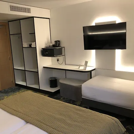 Hotel Brit Hotel, & Restaurant - Colmar Est Bischwihr