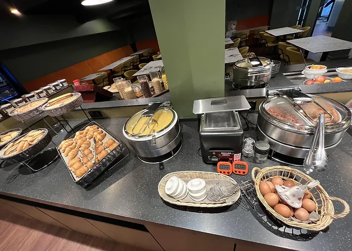 Brit Hotel, & Restaurant - Colmar Est 3* Bischwihr