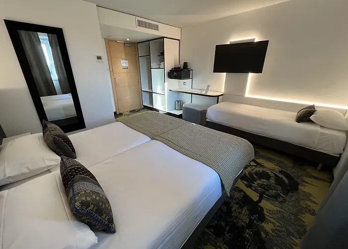 Brit Hotel, & Restaurant - Colmar Est 3* Bischwihr