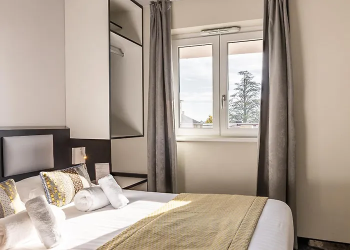 Brit Hotel, & Restaurant - Colmar Est 3*